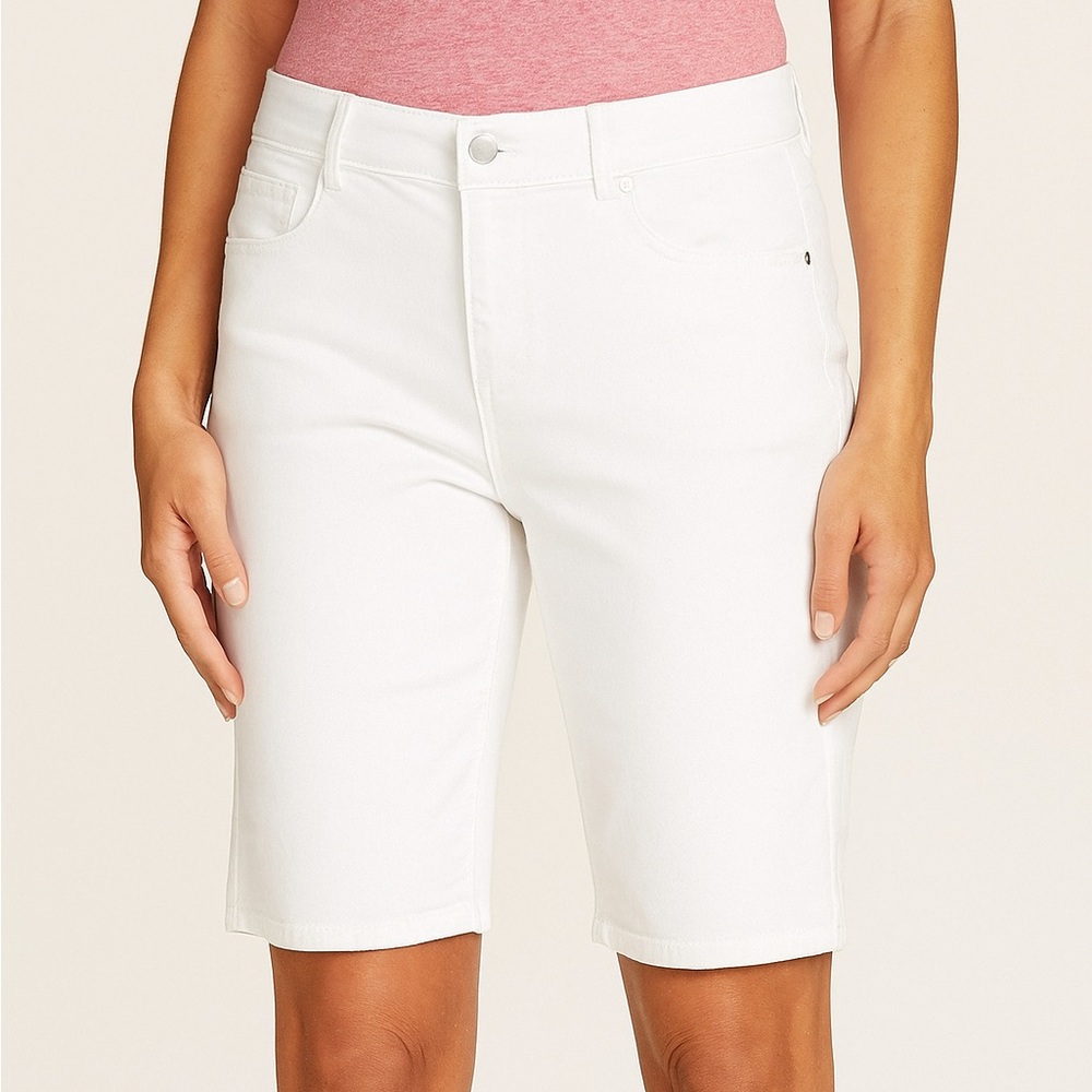 D. Jeans White Denim Shorts - 10